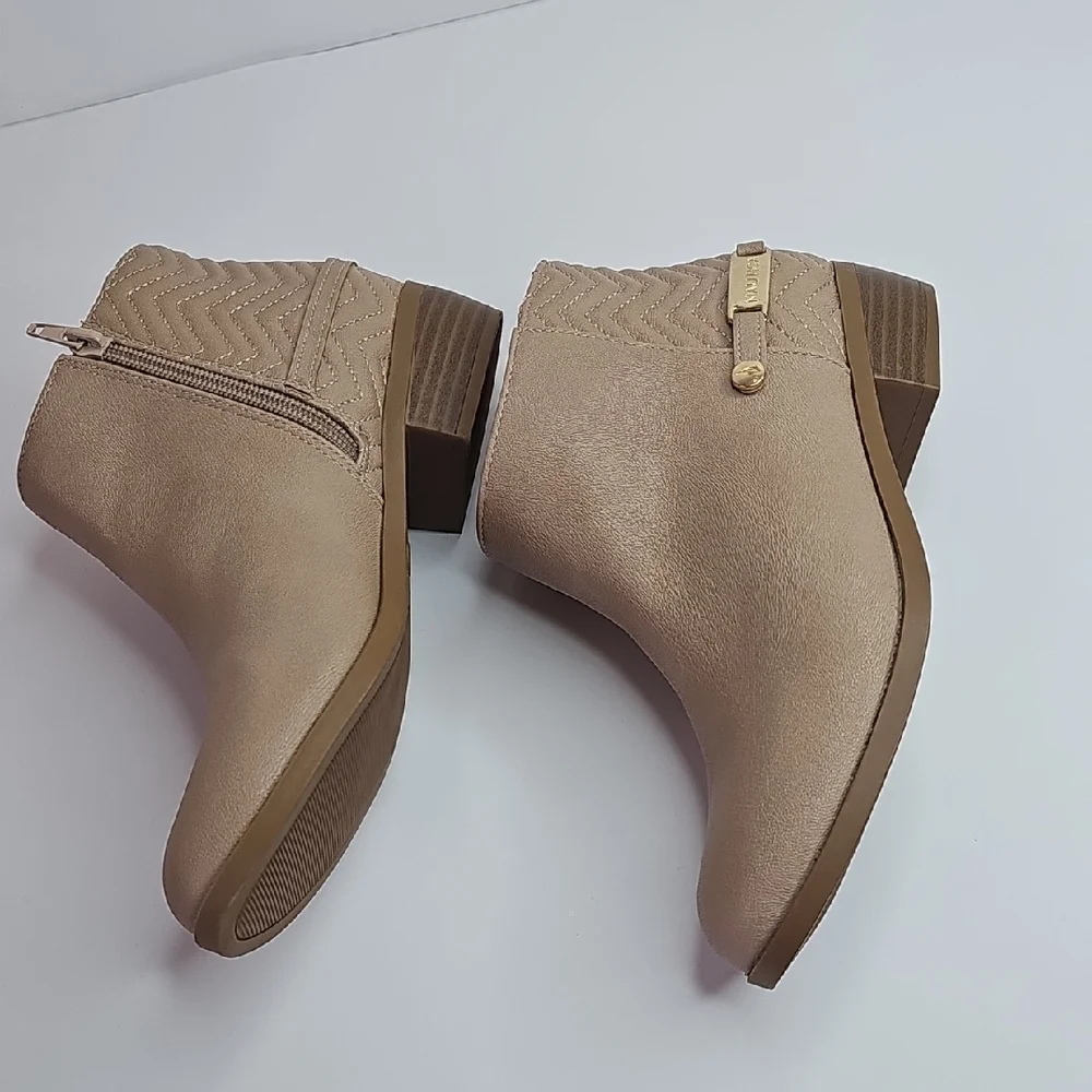 Nautica Women's Beige Ankle Booties‎ Size 4
